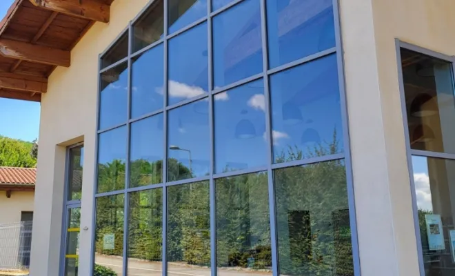Nettoyage de vitres pour une mairie proche de Roussillon , Vienne, ALOMA NETTOYAGE